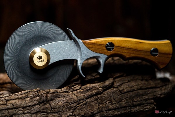 LilyCraft Launched the ‘Coltello Pizza Cutter’