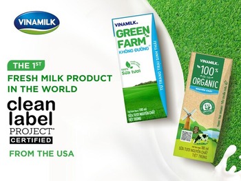 Vinamilk proudly announced two of its products, Vinamilk Green Farm and Vinamilk 100% Organic