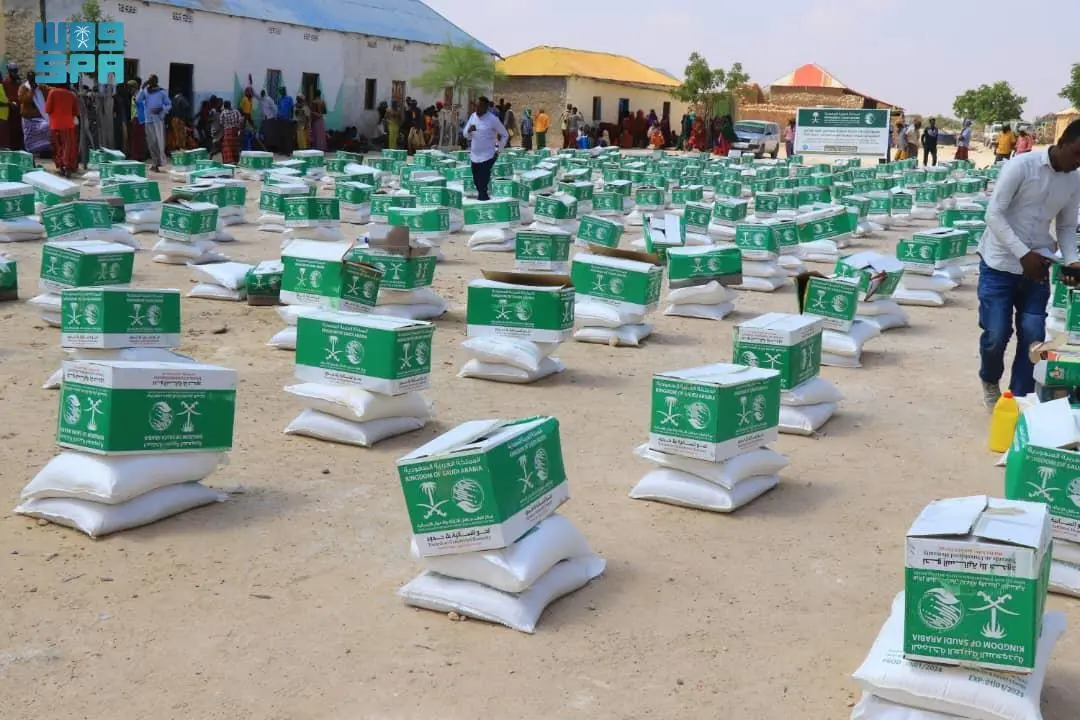KSrelief distributes 500 food baskets in Somalia