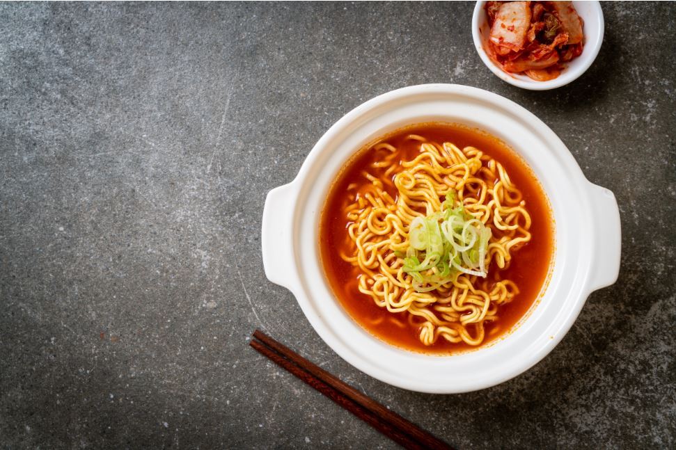 Korea's instant noodles exports surpass $100Mn for first time