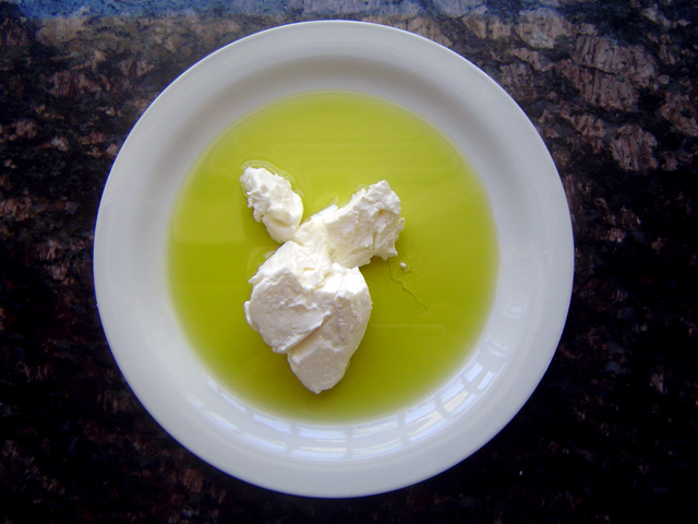 Production of traditional yoghurts in Saudi preserves heritage and boosts income
