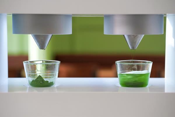 Cuzen Matcha introduces commercial matcha machine