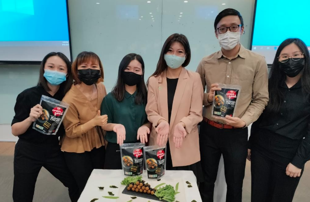 Singapore creates plant-based seaweed chicken with spirulina